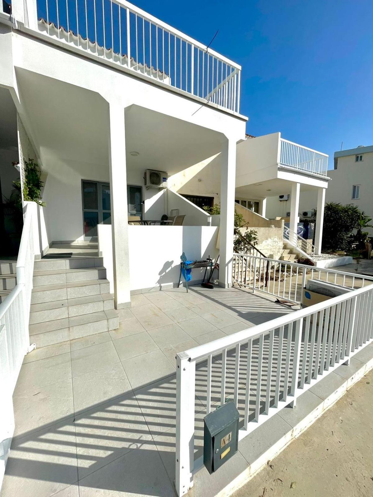 Sandy Beach Complex 페르볼리아 외부 사진